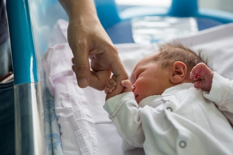 Specialized Neonatal Care in Faridabad - Savera Child Clinic